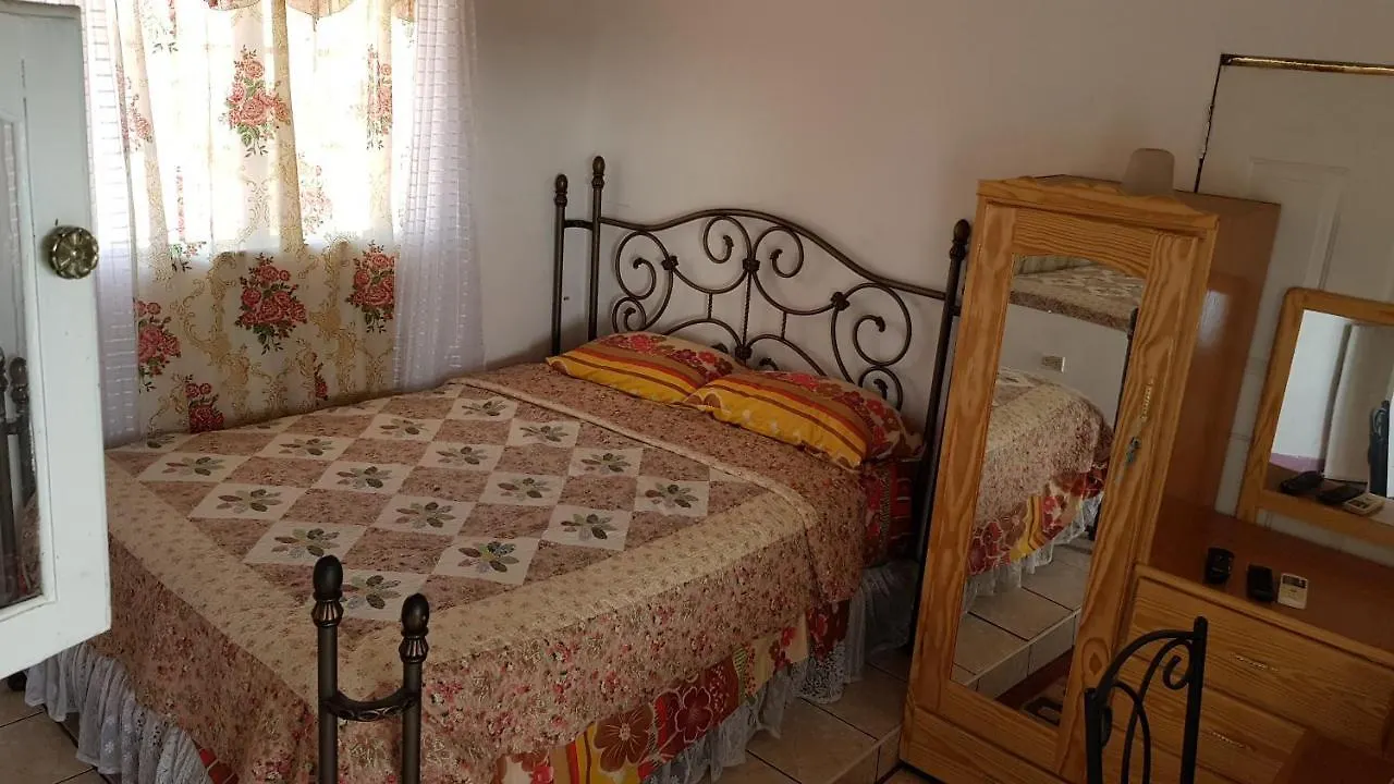 Intercity Accommodations Saint Joseph Guest house
